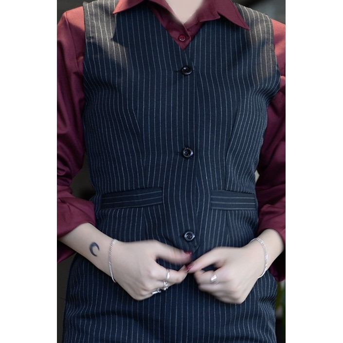 ست 3 تیکه (کت و شلوار زنانه و ژیله ) پارچه دیپلمات مشکی کد (7106)